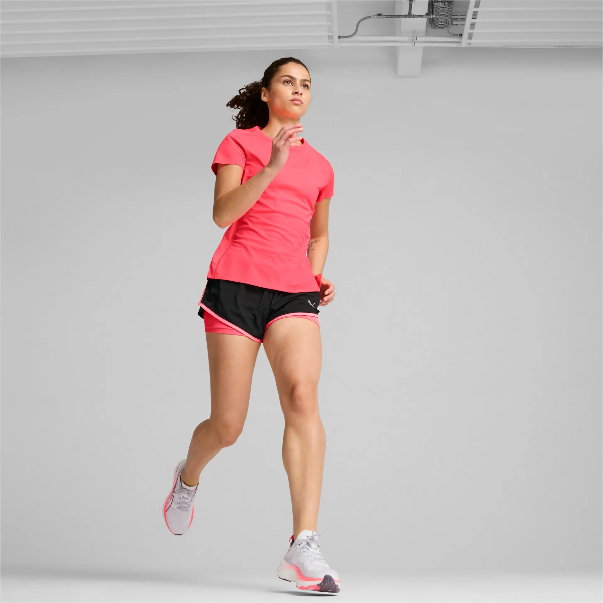 Camiseta mujer running Puma RUN FAVORITES VELOCI 525061 16 fluor - Imagen 2